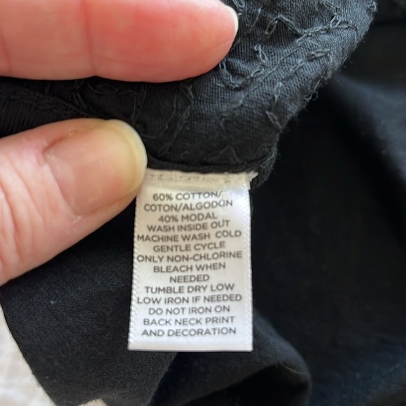 Darling sequin top. - Picture 10 of 13